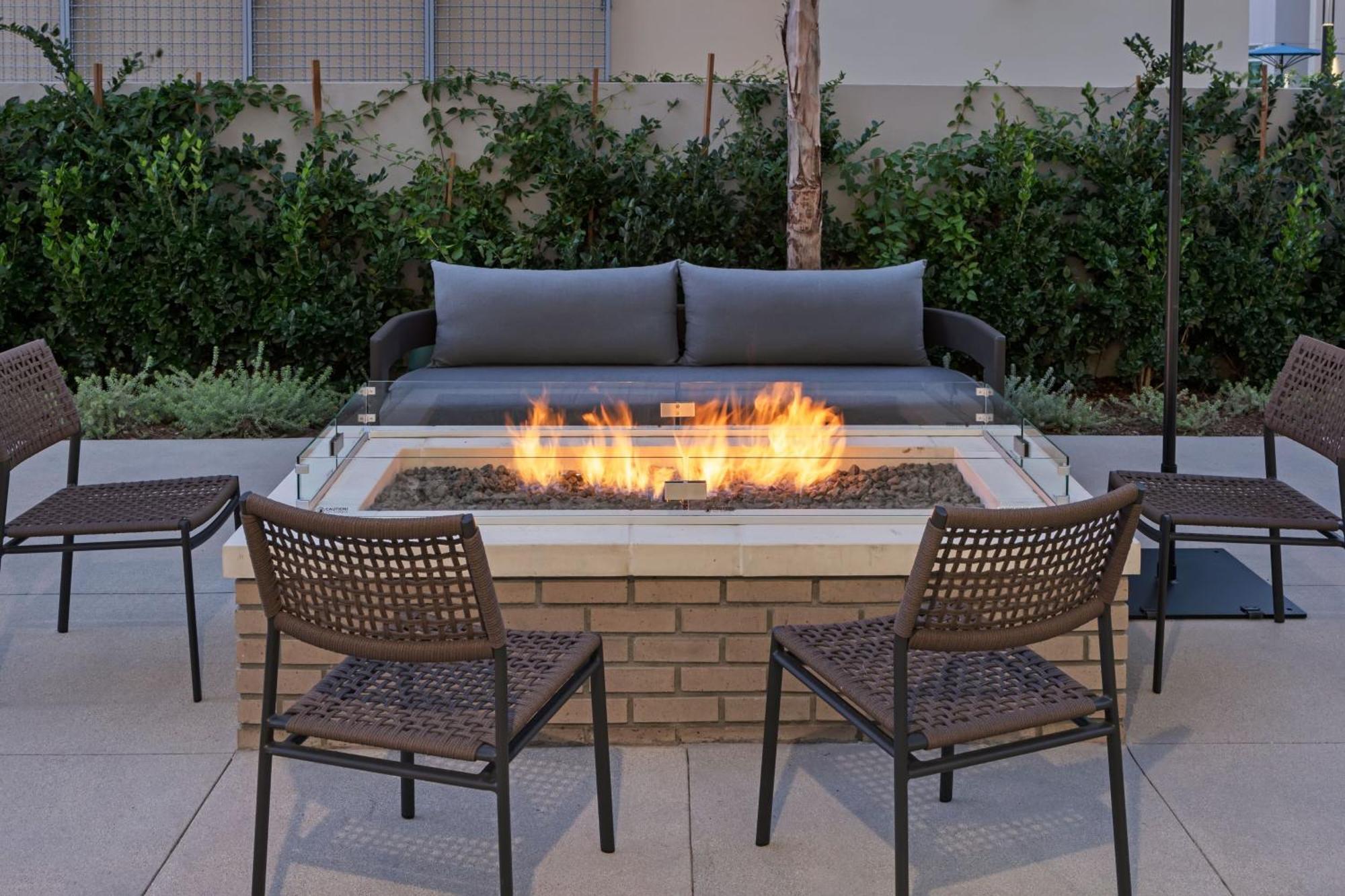 Residence Inn By Marriott Chatsworth Los Angeles Exterior photo